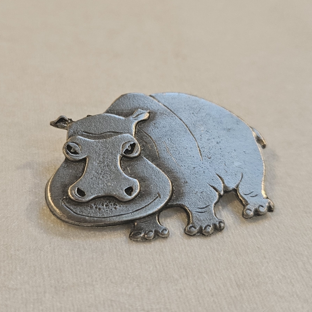 Vintage Metzke Hippo brooch/pin